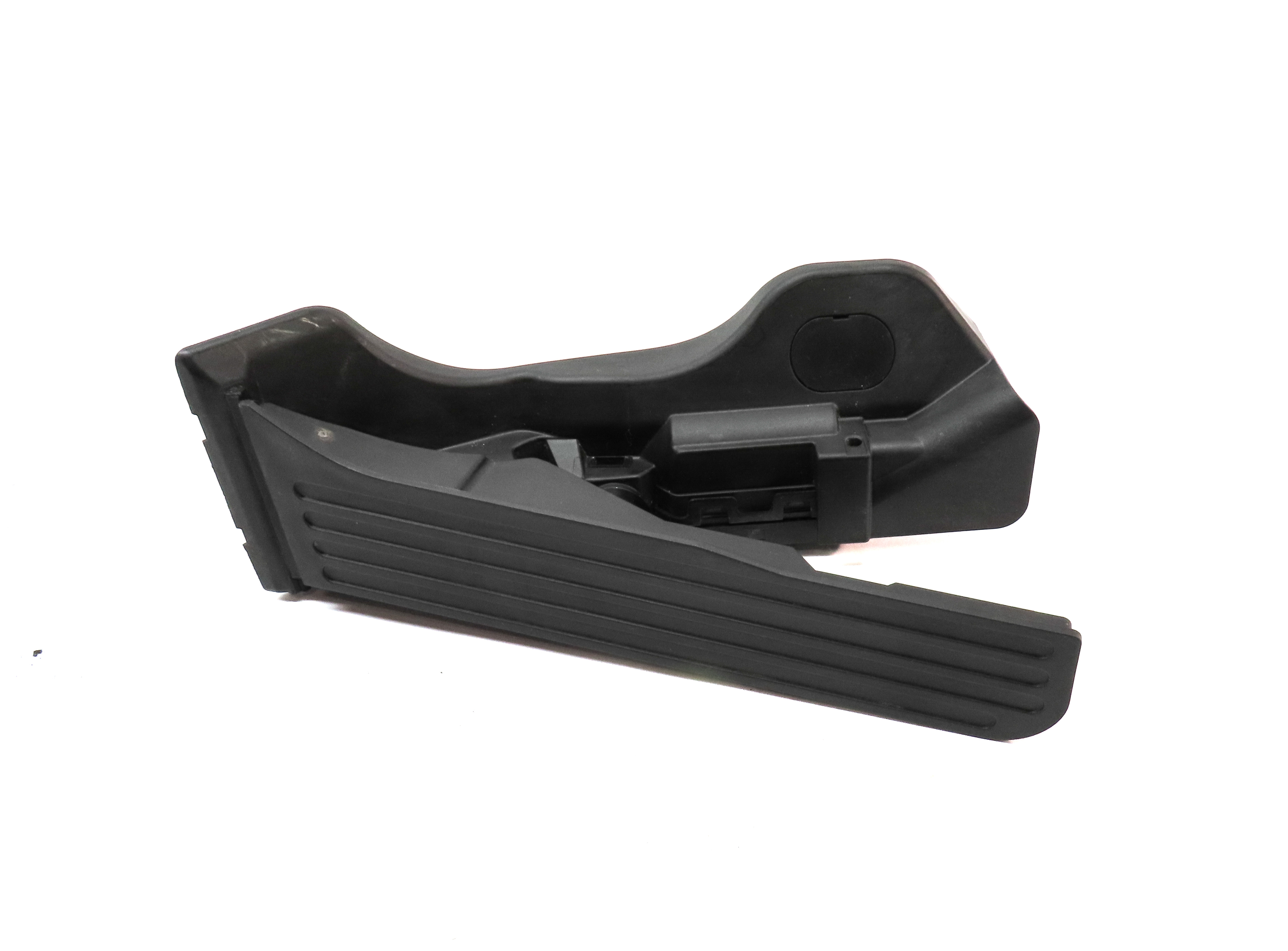 2018 AUDI Q3 (8U) FRONT LEFT ACCELERATOR GAS PEDAL — exact item pictured
